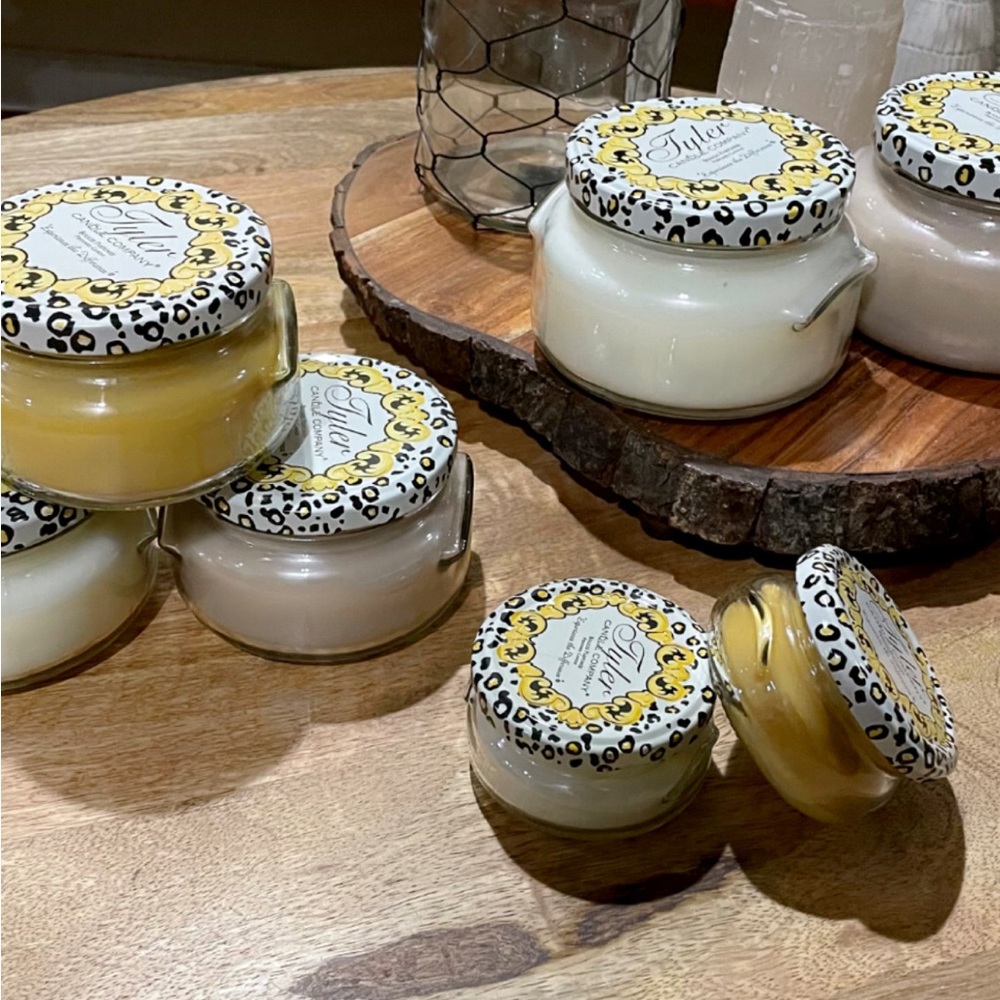 Tyler Candles - 3.4 oz Jar (1) Orange Vanilla Scent